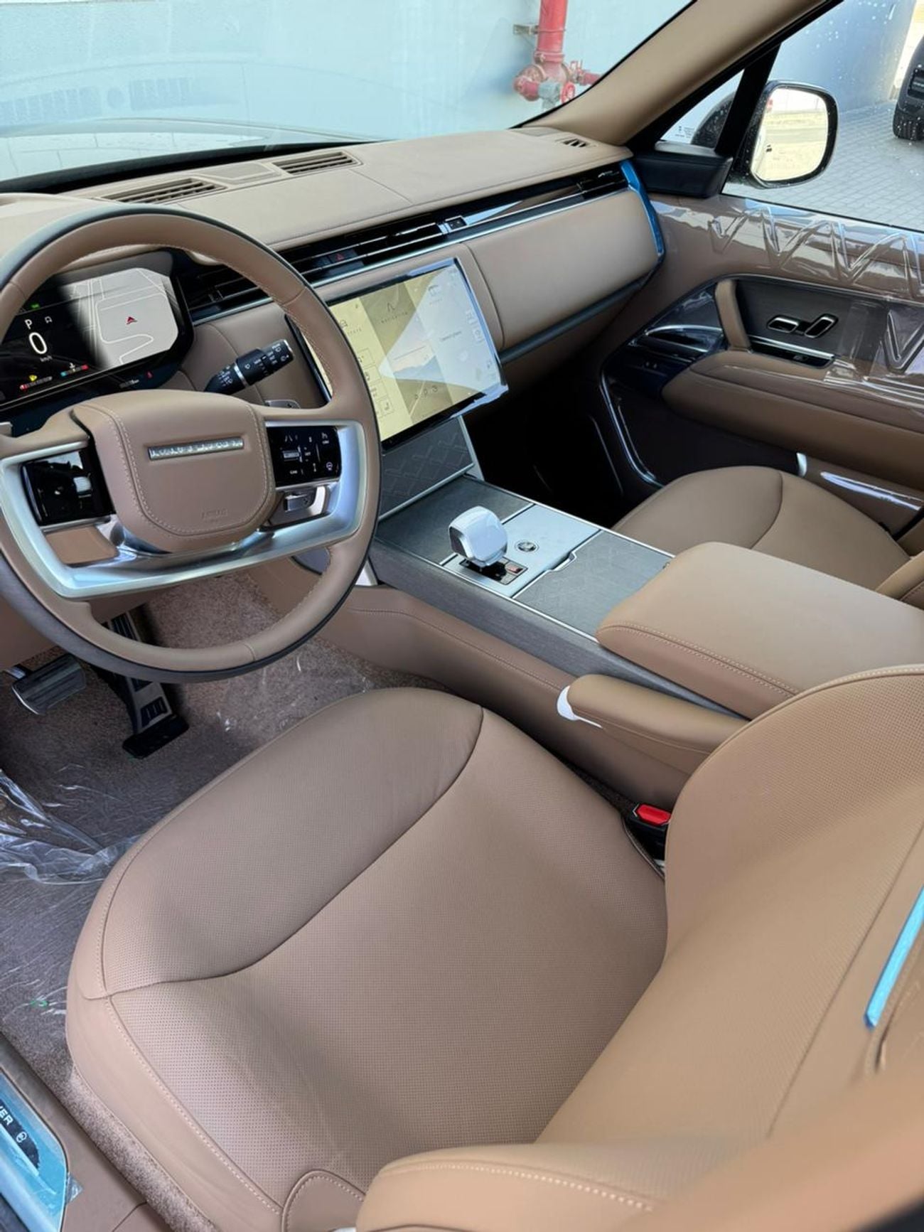 Land Rover Range Rover SV LWB P615 4.4L WHITE 2026MY