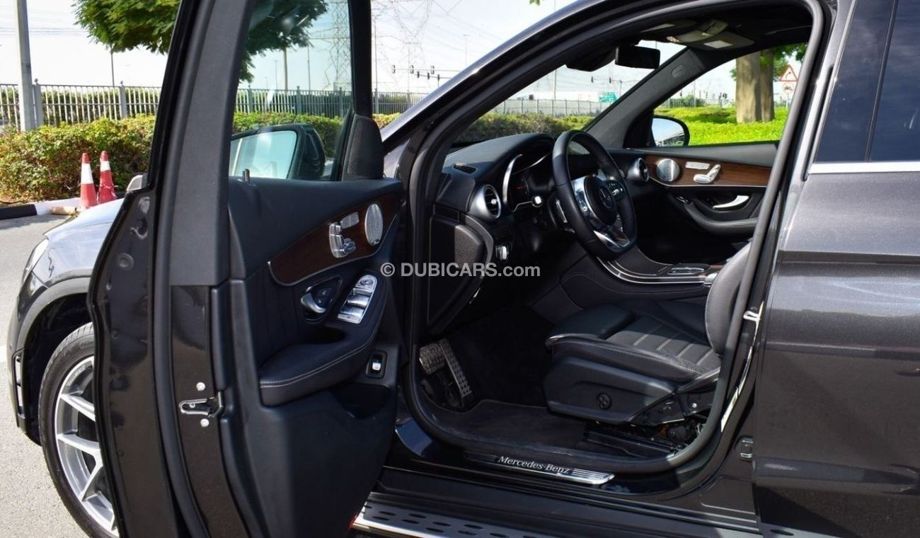 Mercedes-Benz GLC 300 4MATIC MERCEDES GLC300 AMG / 2021 / USA / Under Warranty