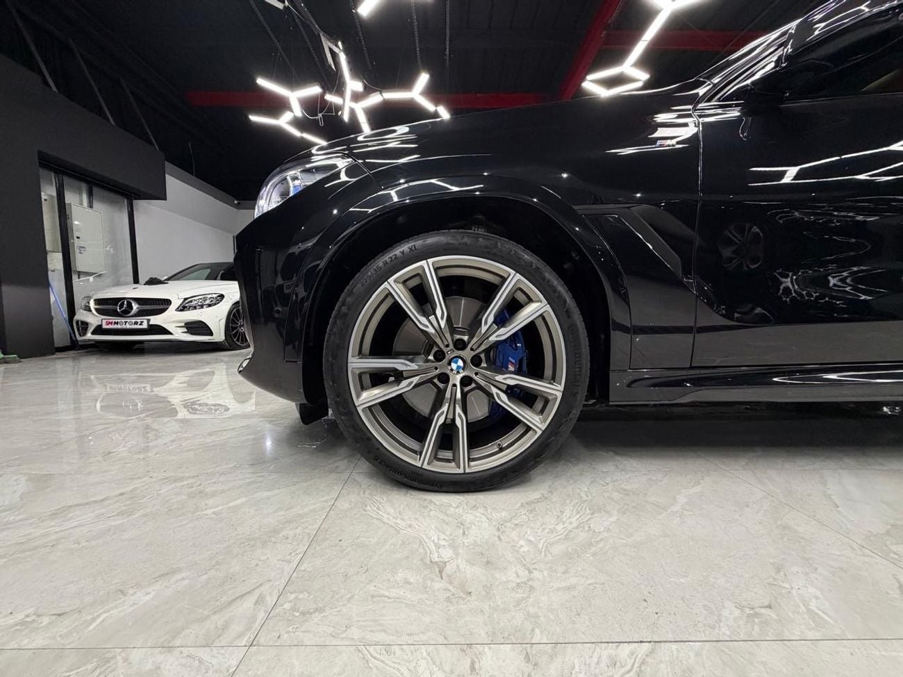 بي أم دبليو X6 XDRIVE M50i