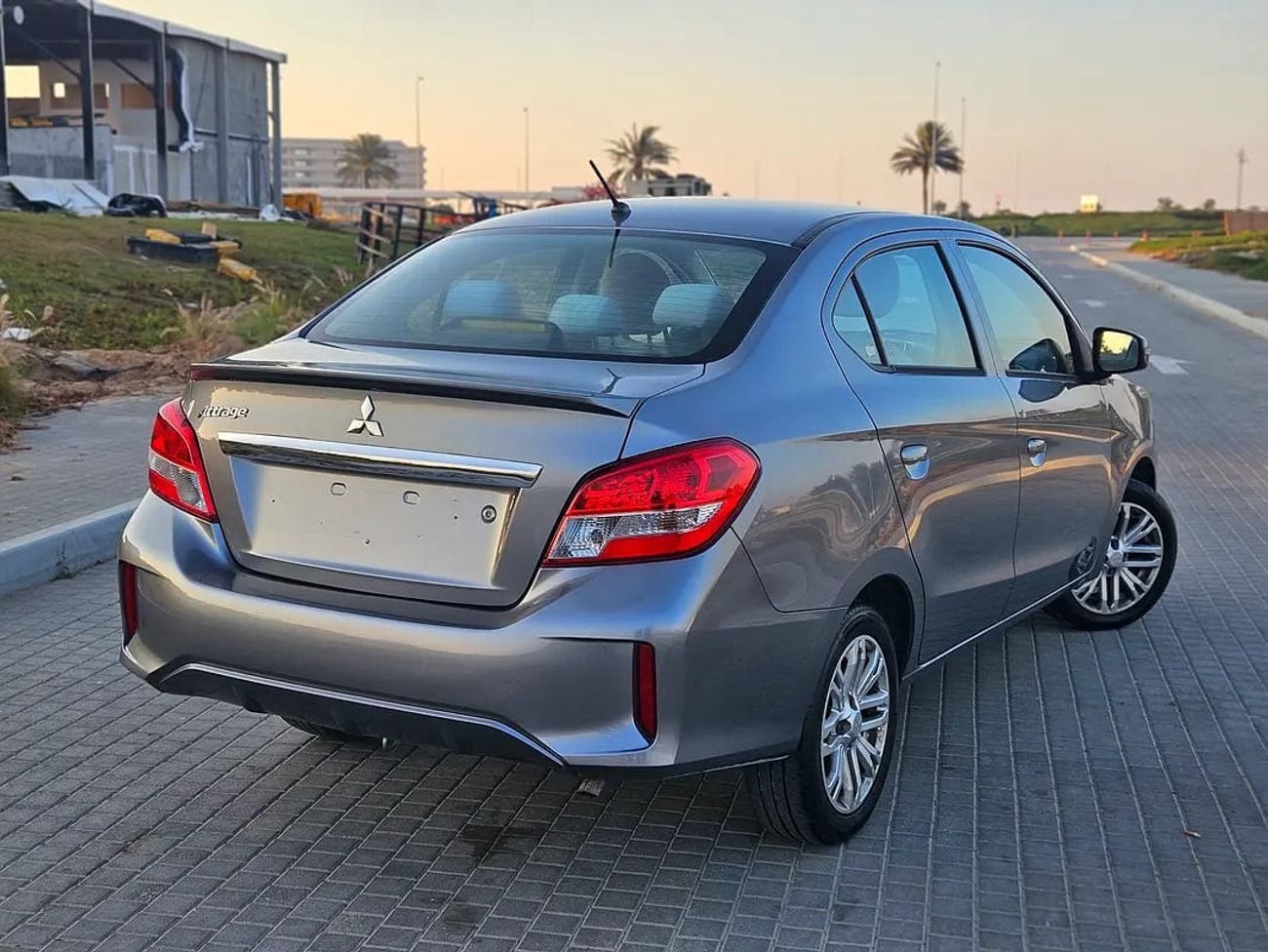 ميتسوبيشي اتراج GLX Medium Line | GCC Specs | Economical Reliable Family Sedan