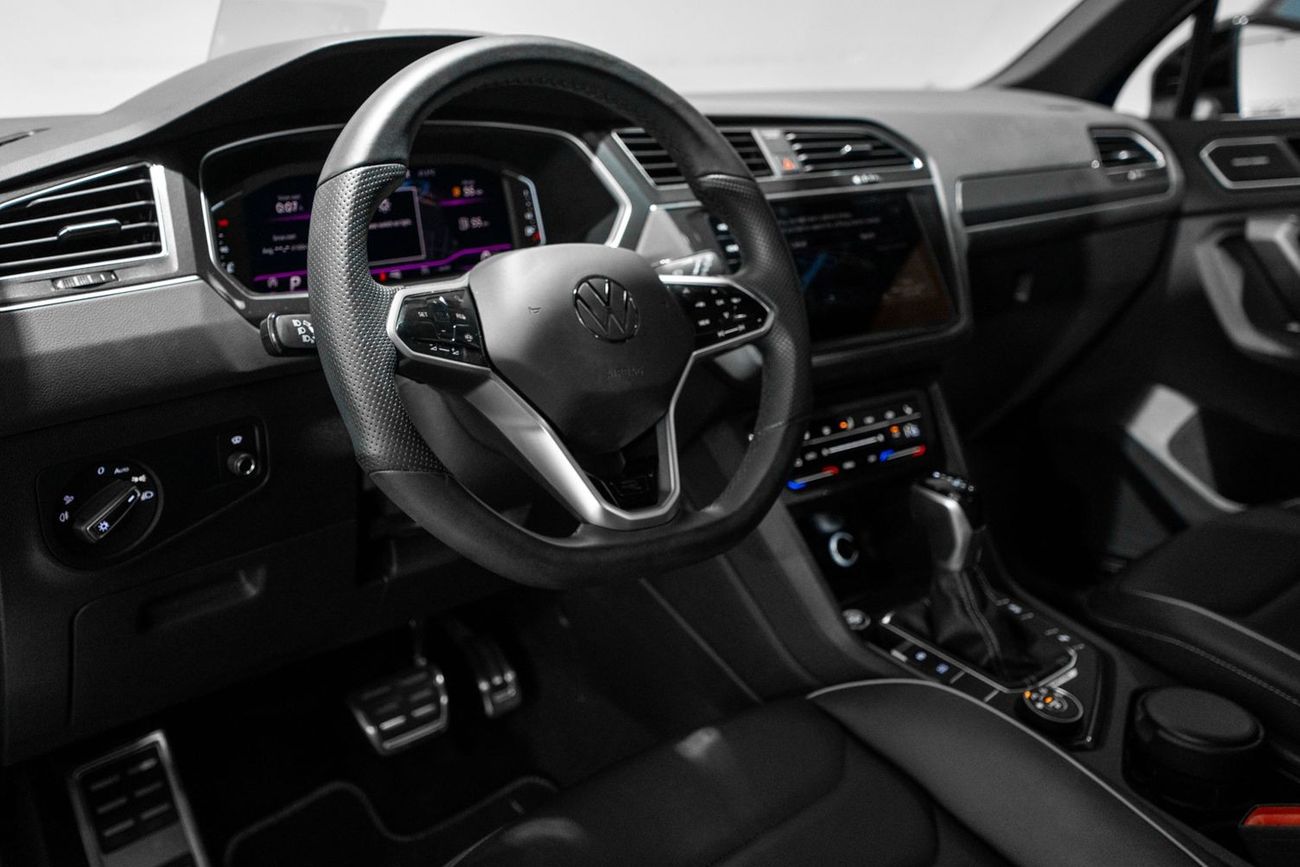 فولكس واجن تيجوان R-Line 2.0L R-Line Black Edition 2.0L