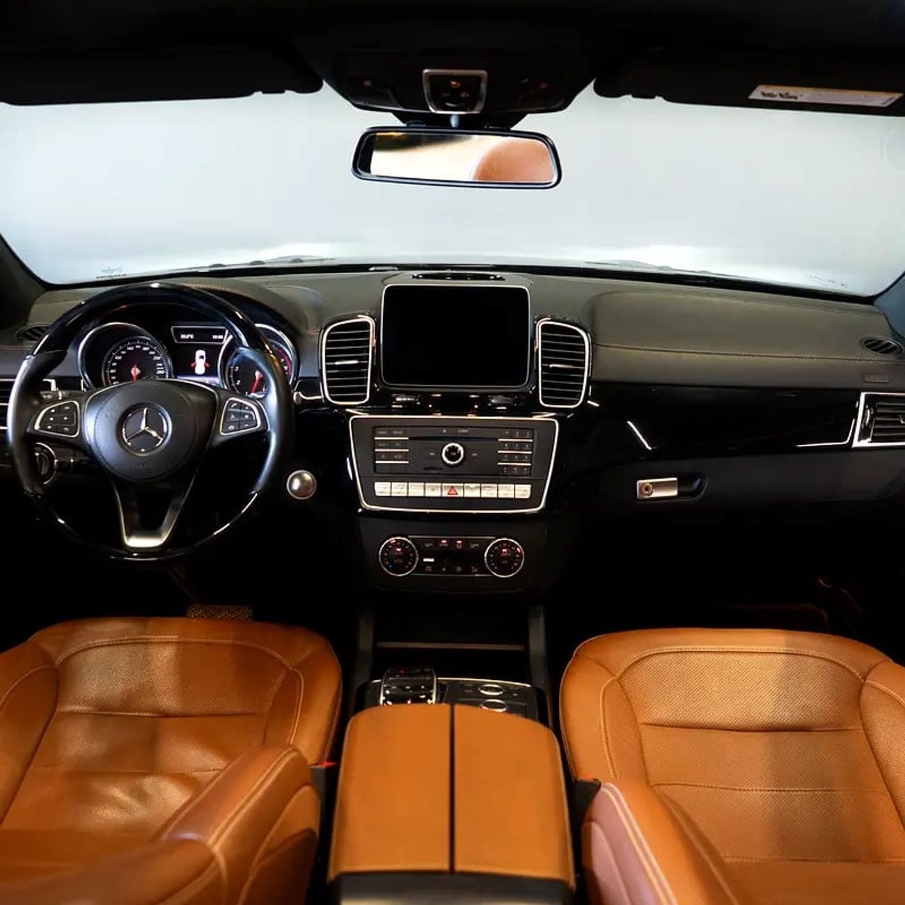 مرسيدس بنز GLS 500 2,682 P.M • 0% Downpayment • Mercedes GLS500 • 1 Year Warranty