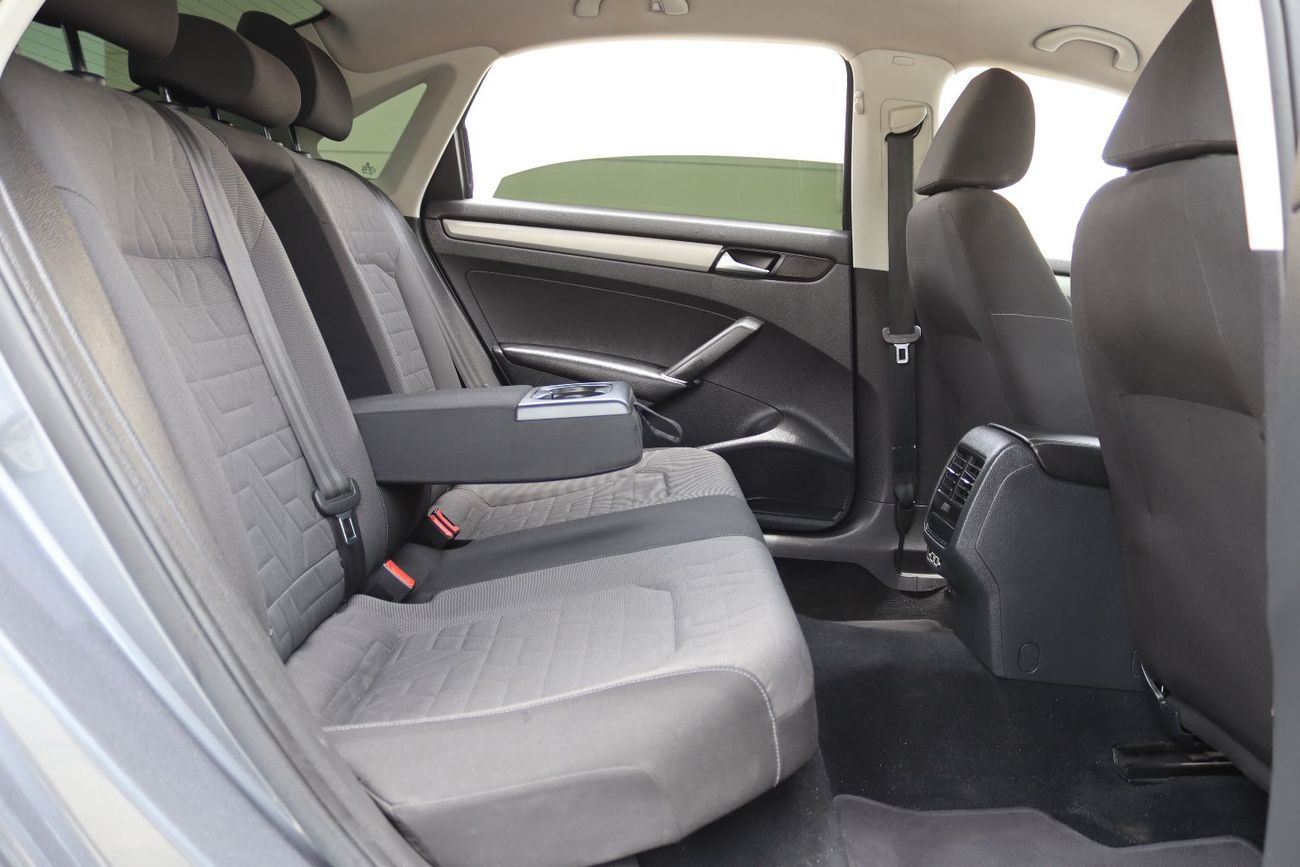 فولكس واجن باسات سياره VOLKSWAGEN PASSAT 2020 سياره خليجى بحاله ممتازه - محرك سعته 2500 - سعر 36000 درهم ممشى 118000