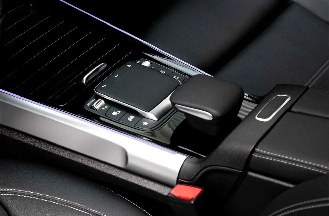 مرسيدس بنز EQB 350