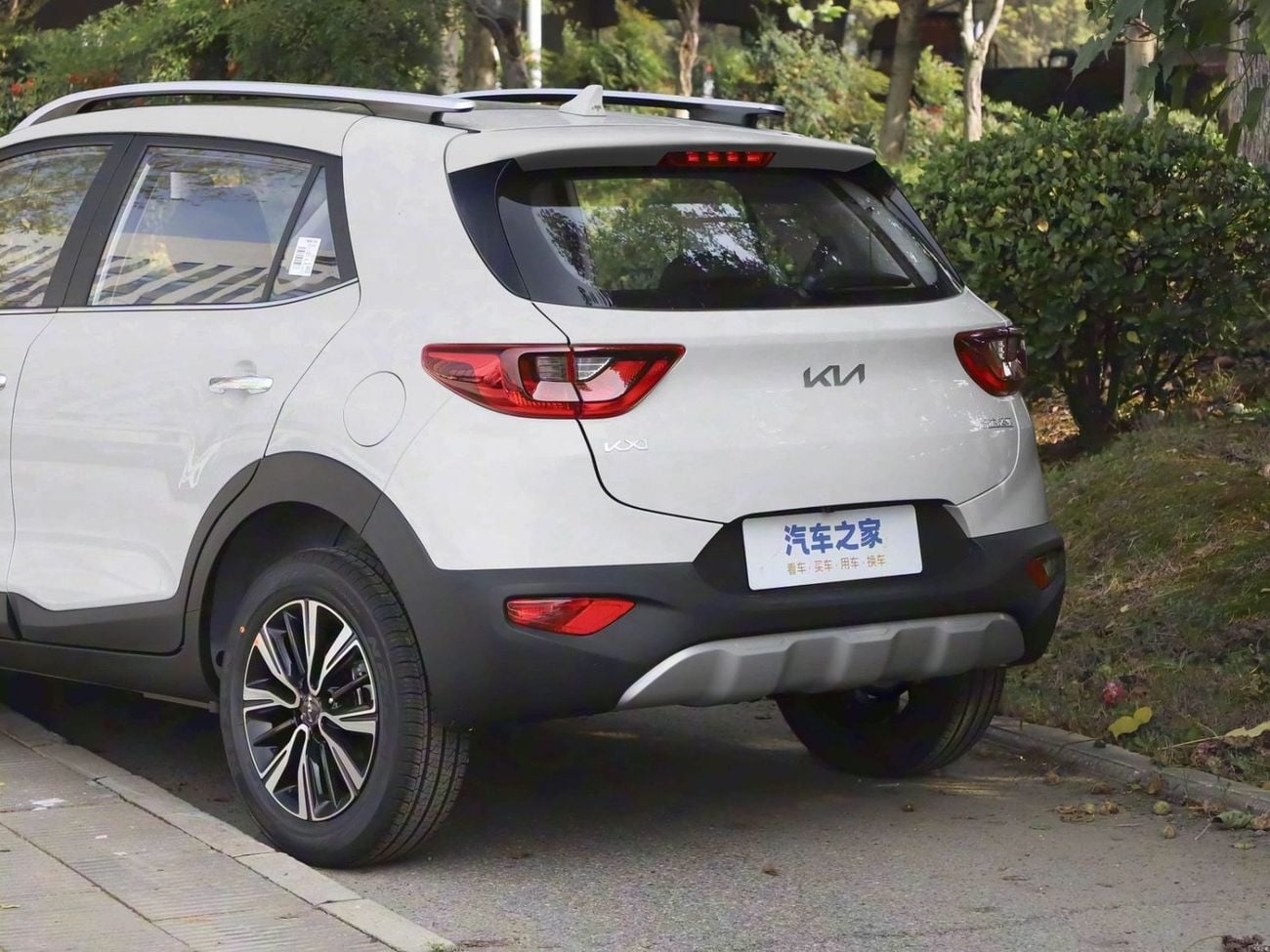 Kia KX1 Kia kX1 / Chinese / white / 0km