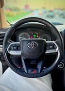 Toyota Land Cruiser 2016 FACELIFTED 2025 WITH INTERIOR AND EXTERIOR FULL OPTION V6 GCC SPECIFICATION