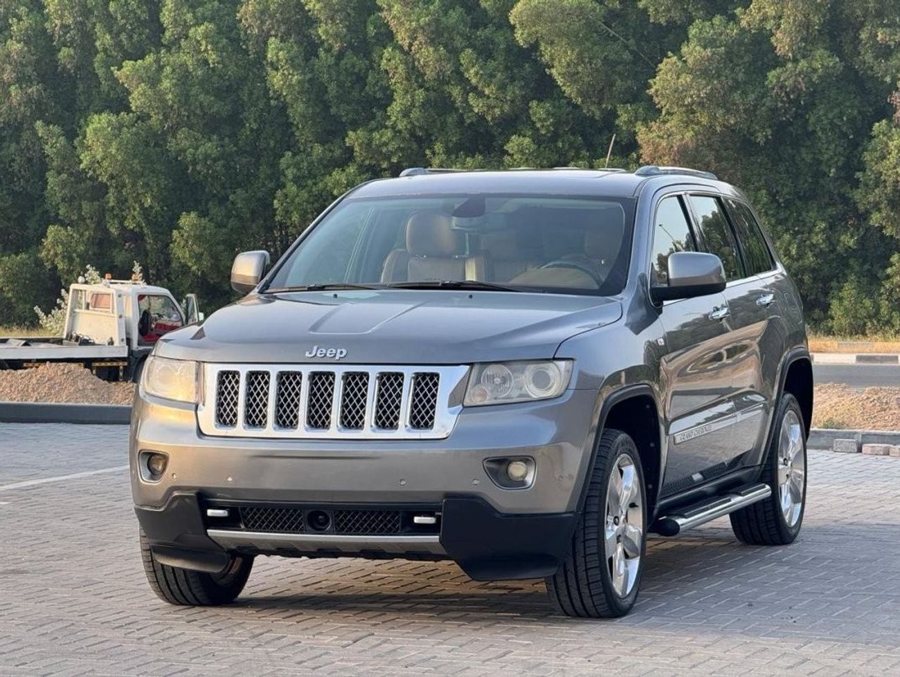 Jeep Grand Cherokee Overland jeep grand cherokee 2013 model