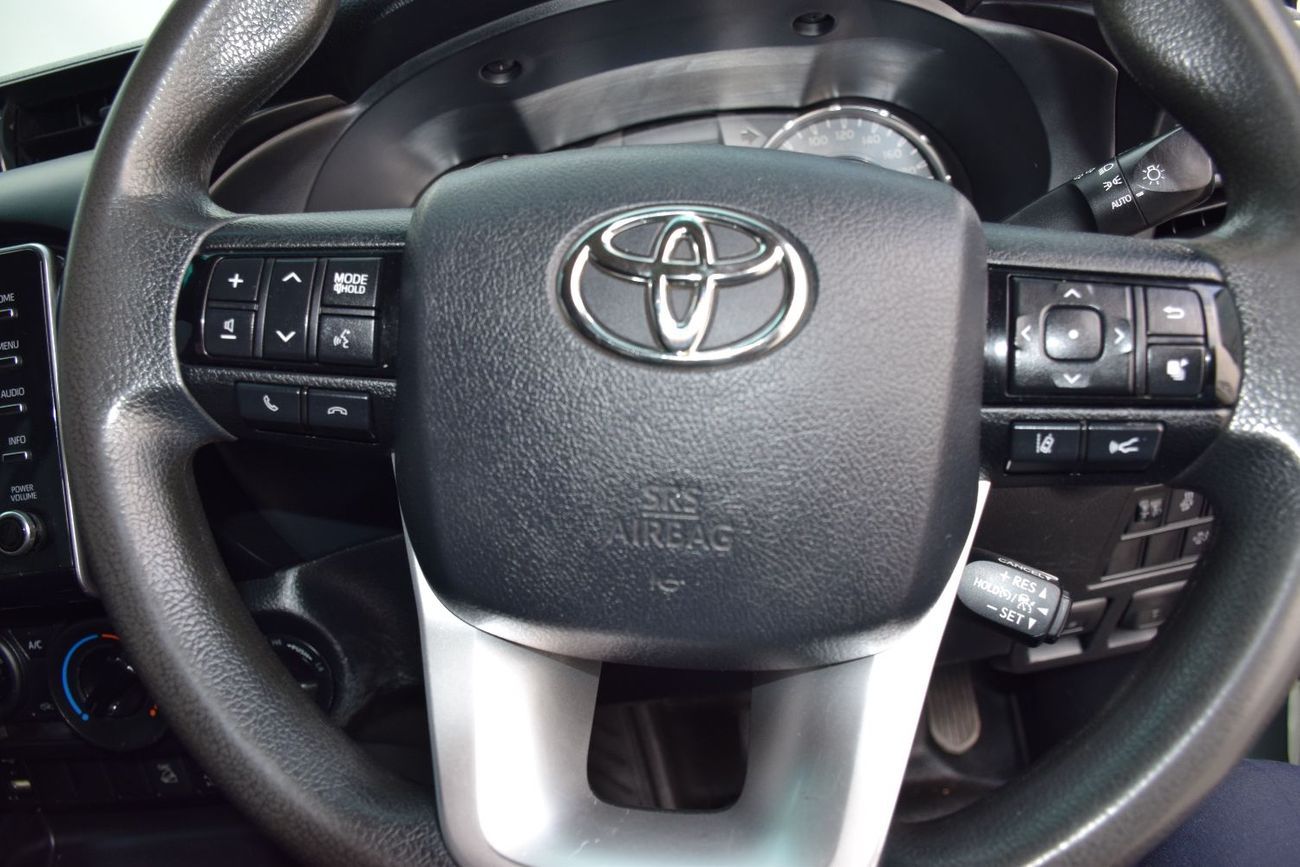 Toyota Hilux 4X4 Diesel 2.8L (Right Hand)