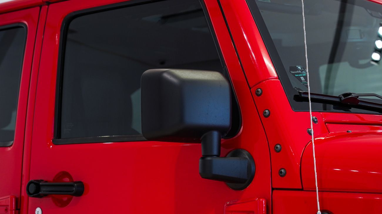 Jeep Wrangler Sahara 3.6L A/T Sahara 3.GCC6L A/T