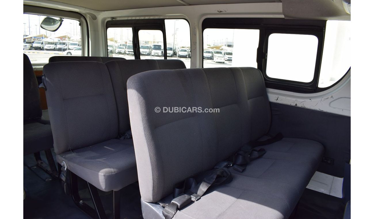 Toyota Hiace GL - Standard Roof Toyota Hiace 13 seat passenger van, model:2016. Excellent condition