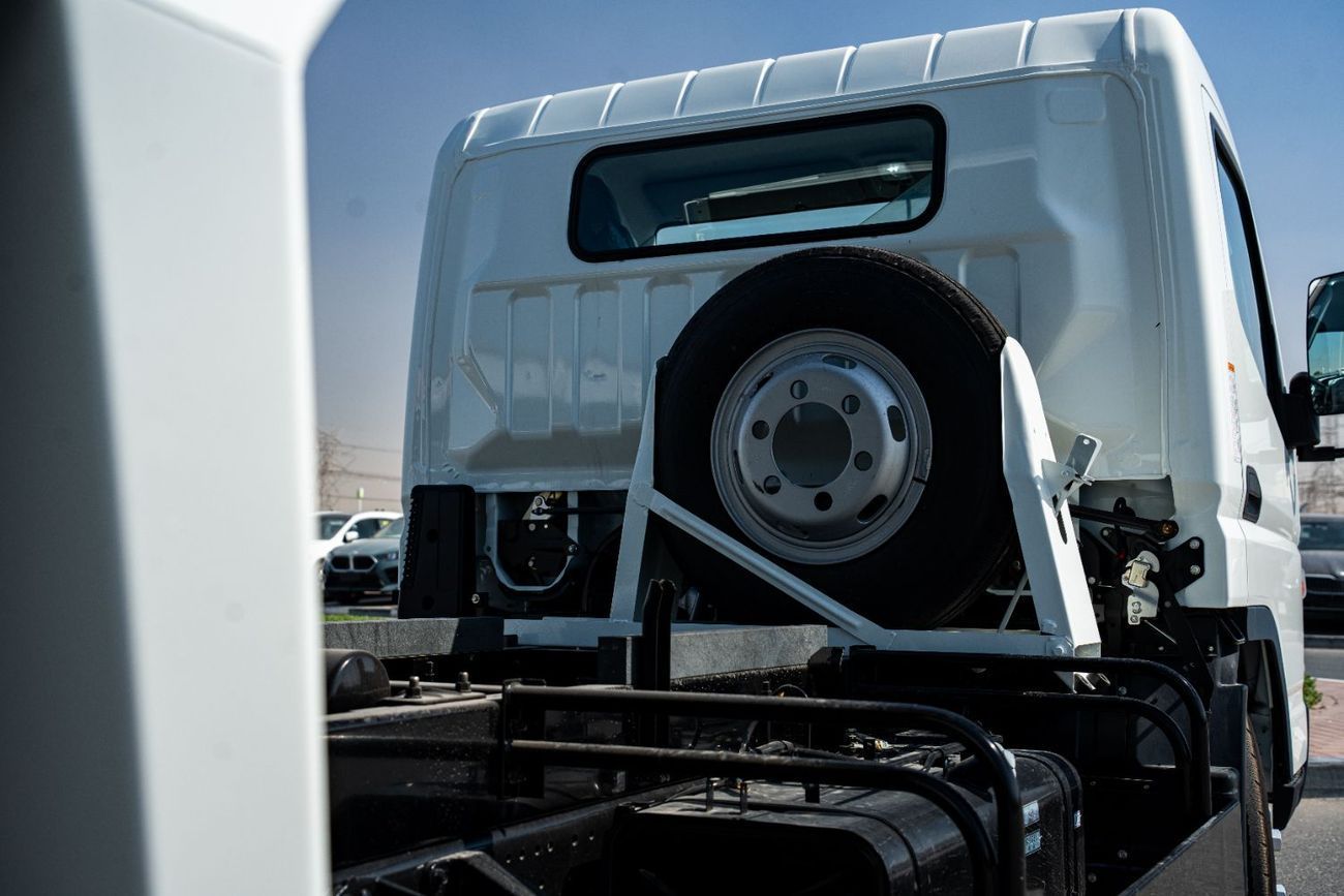 ميتسوبيشي كانتر فان Mitsubishi Fuso Dumb  Model 2026 4.2L Diesel With ABS
