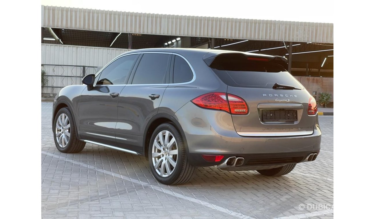 Porsche Cayenne S Porsche Cayenne S 2012