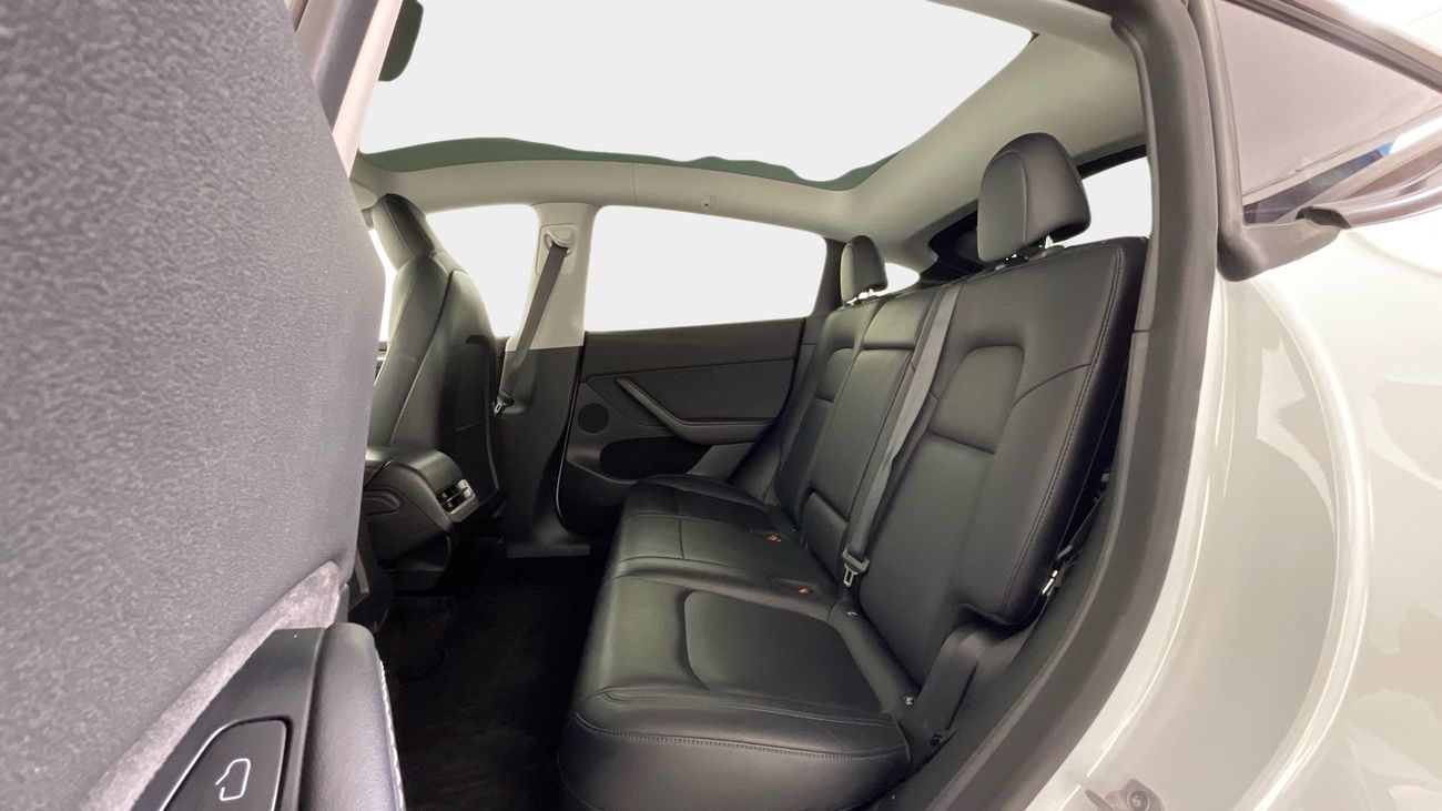 Tesla Model Y Long Range (Dual Motor) | upto AED 20,000 Ramadan Discount | Guaranteed Warranty | 0 Down Payment