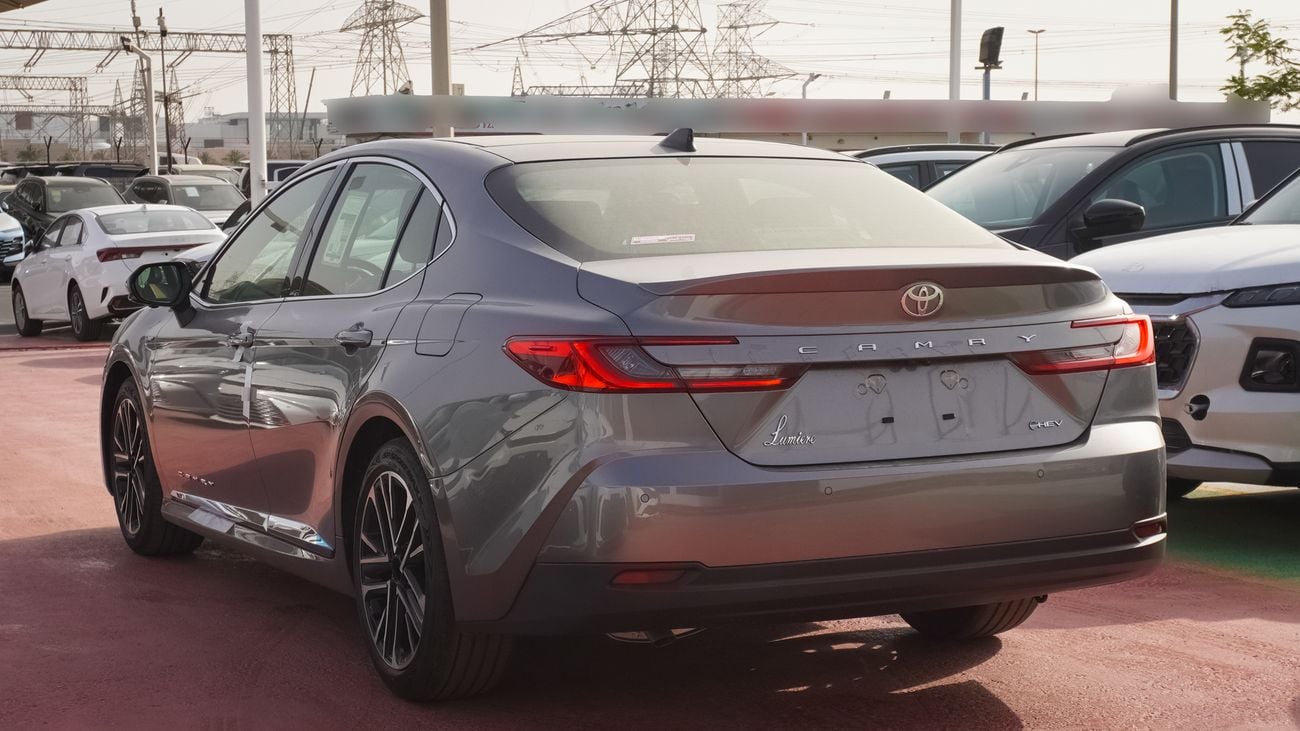 تويوتا كامري Lumiere 2.5L HEV