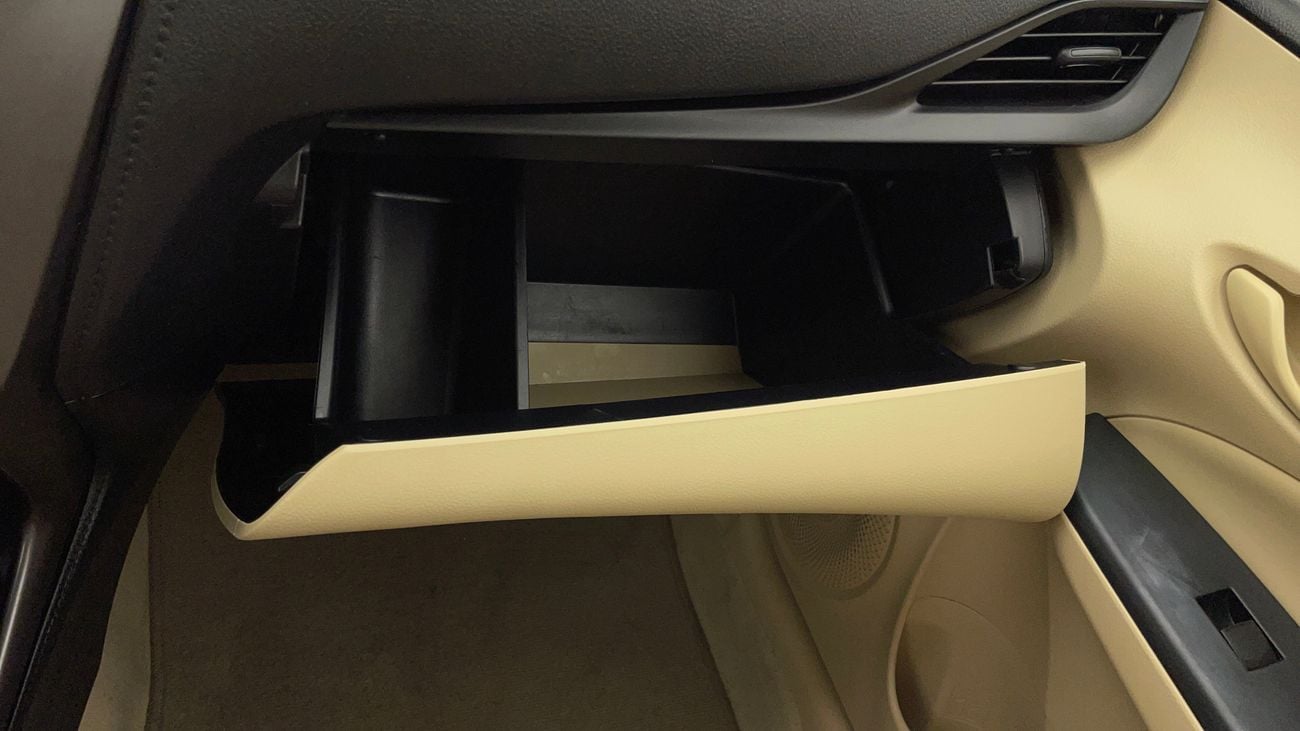 تويوتا يارس SE 1.5 | بدون دفعة مقدمة | اختبار القيادة في المنزل