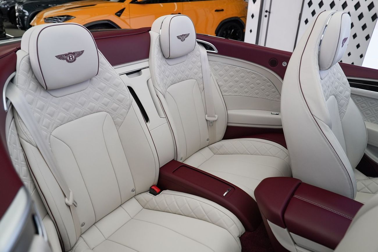 بنتلي كونتيننتال جي تي سي Bentley GTC Speed W12