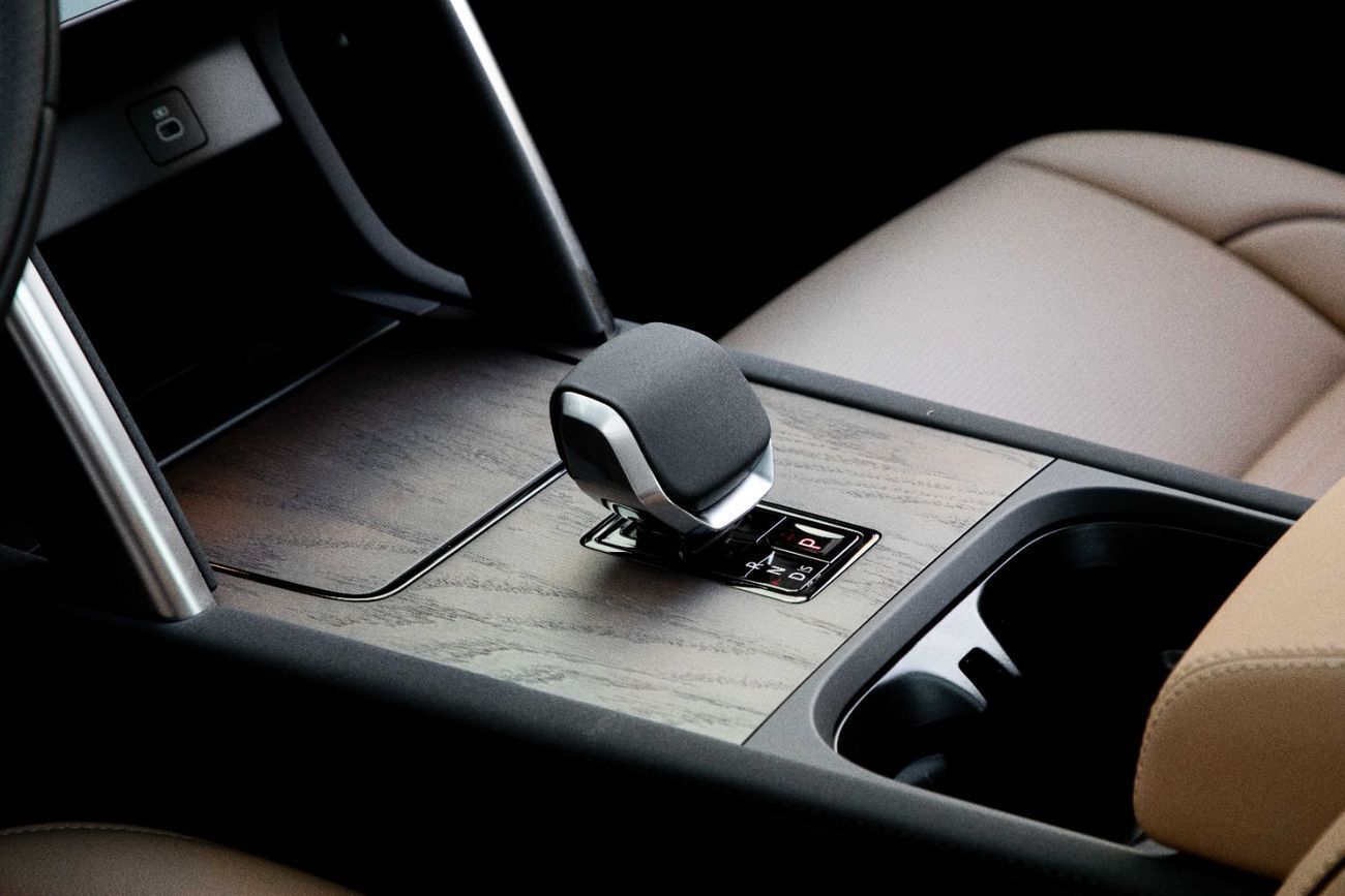 Land Rover Discovery Sport Dynamic SE P250 | 3,231 P.M  | 0% Downpayment | Immaculate Condition!