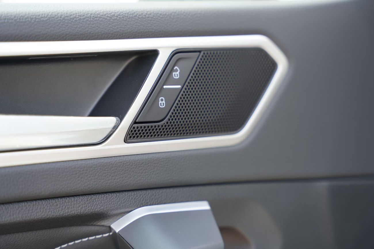 Volkswagen Tiguan 2023 VOLKSWAGEN TIGUAN 1.5L TSI SUV