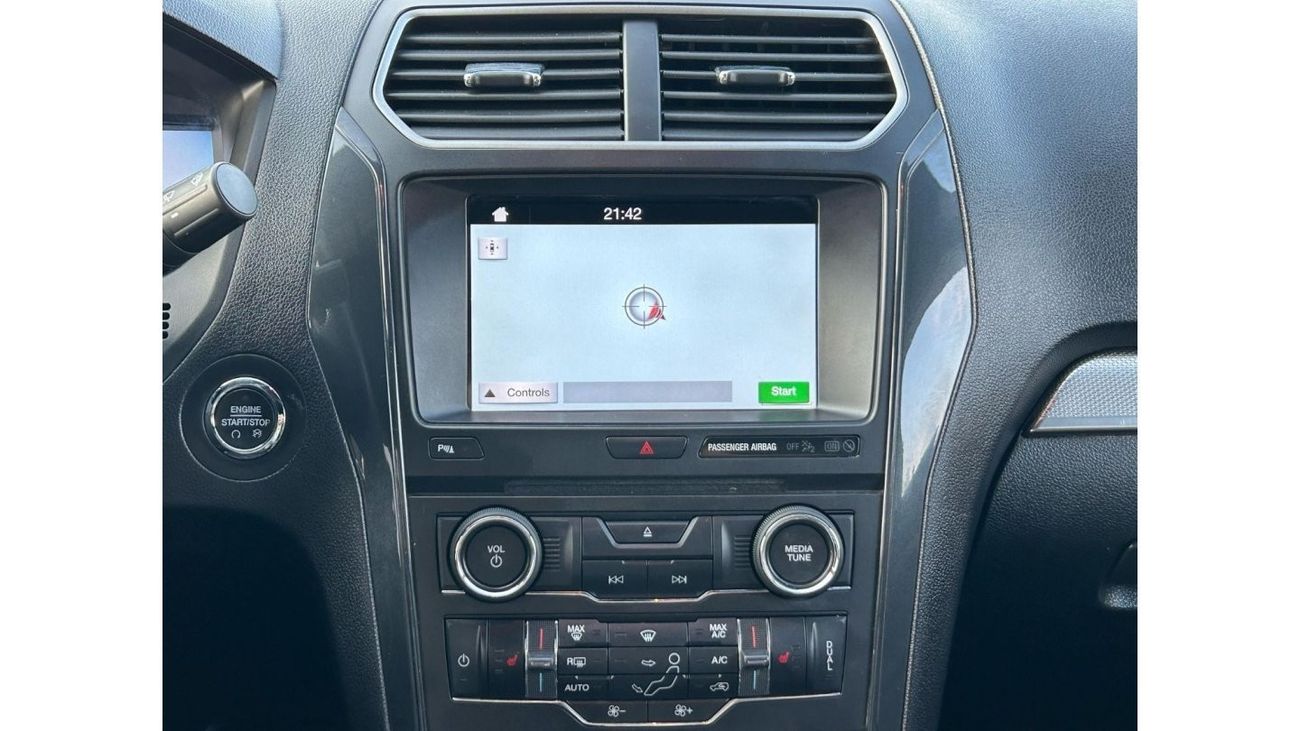 Ford Explorer XLT Ford Explorer 2018 US // VIP seats // good condition