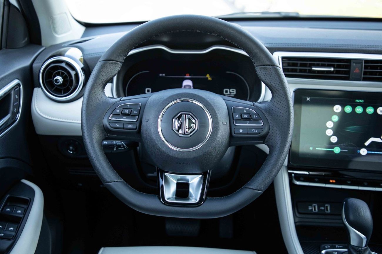 MG HS 2023 MG ZS 1.3 TROPHY - Black inside Beige