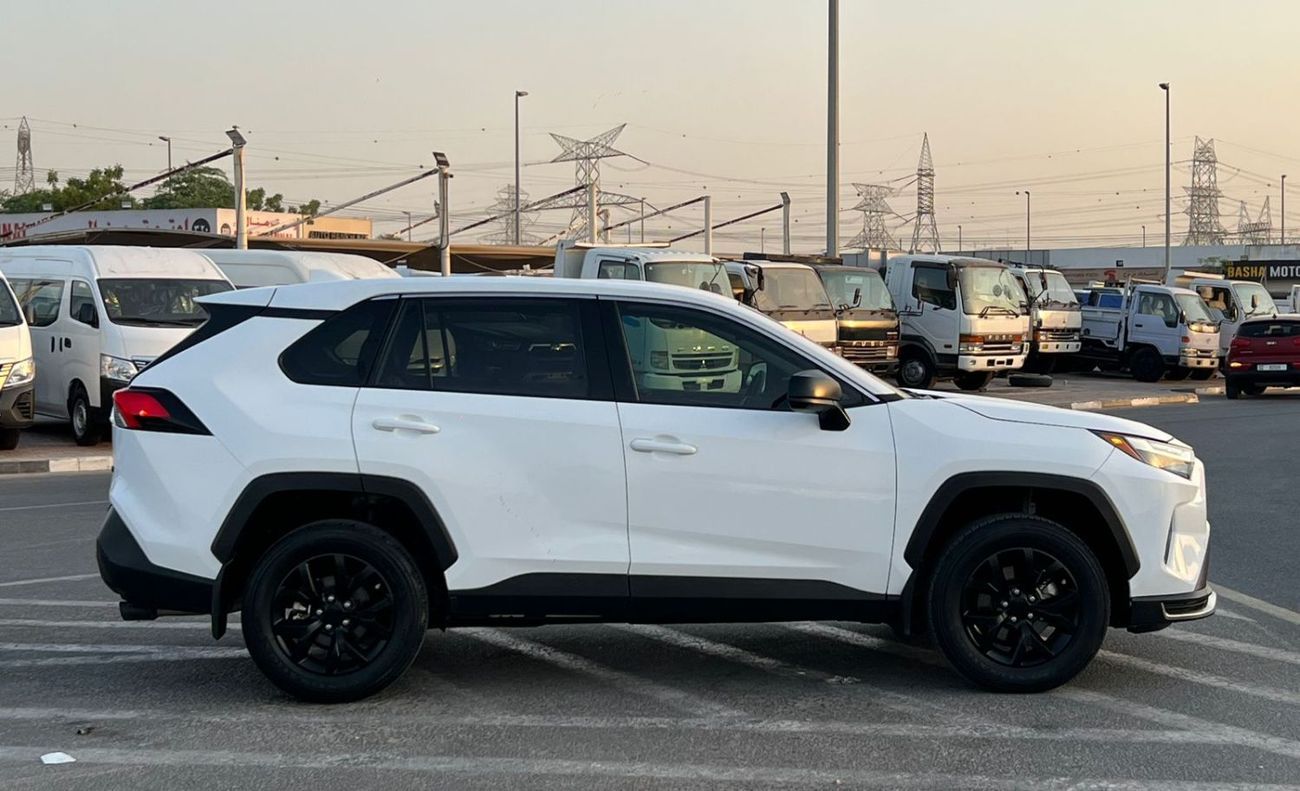 تويوتا راف ٤ 2024 Toyota RAV4 MidOption- 2.5L V4- Rear Camera -Leather Seat -