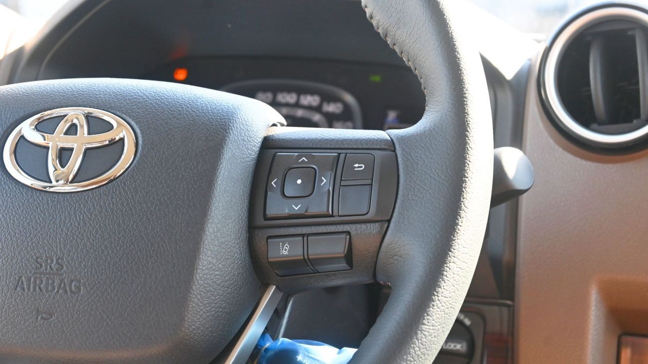 تويوتا لاند كروزر 70 Toyota Land Cruiser LC76 Hardtop 2025