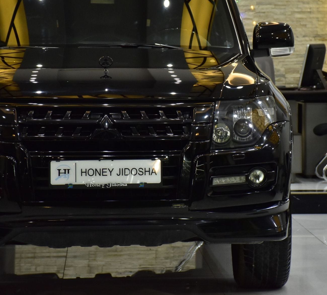 Mitsubishi Pajero EXCELLENT DEAL for our Mitsubishi Pajero Signature Edition 3.8L ( 2020 Model ) in Black Color GCC Sp