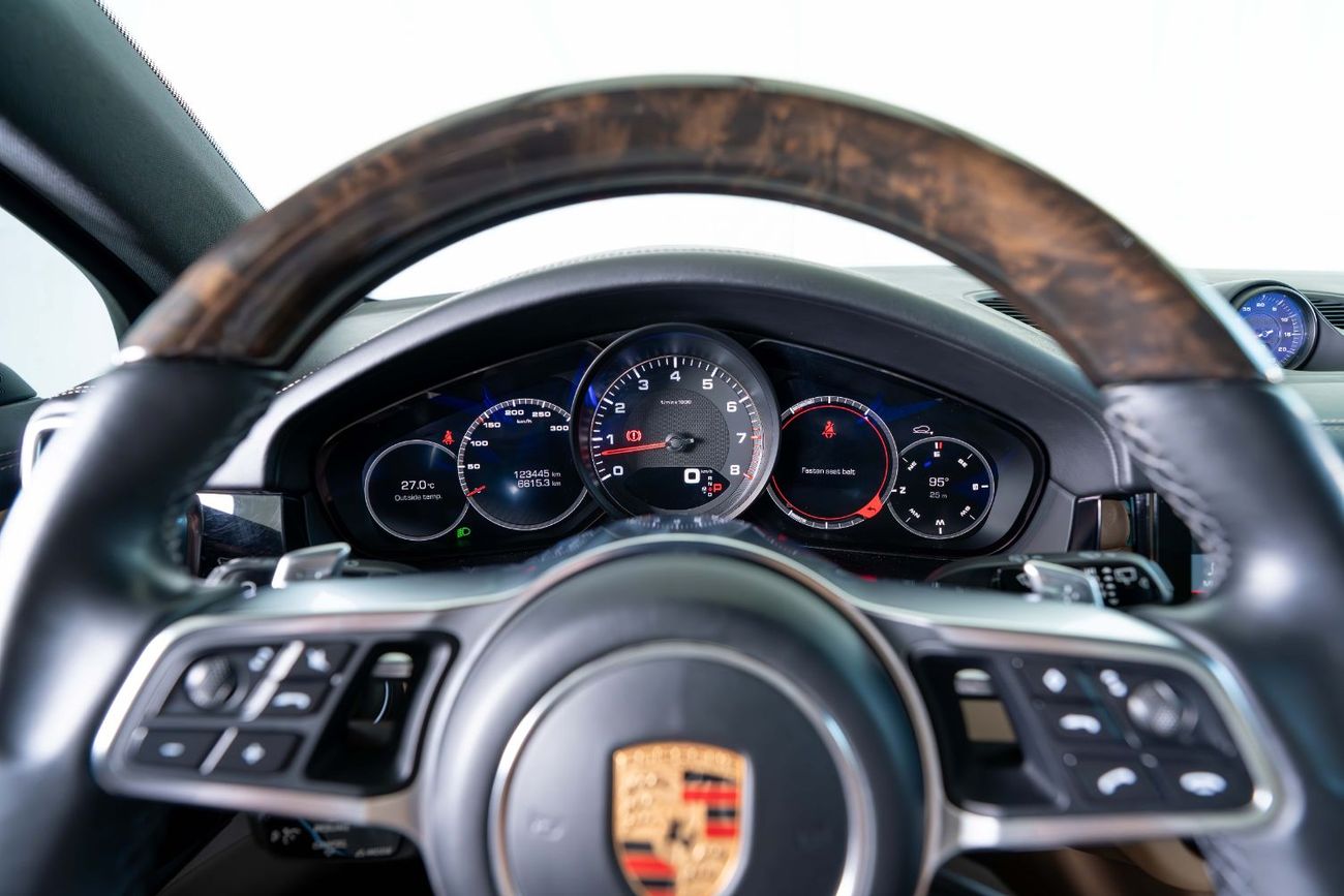 Porsche Cayenne S 2.9L (440 HP) High Specfications-Metallic Grey-Turbo Wheels-Black Brake Callipers