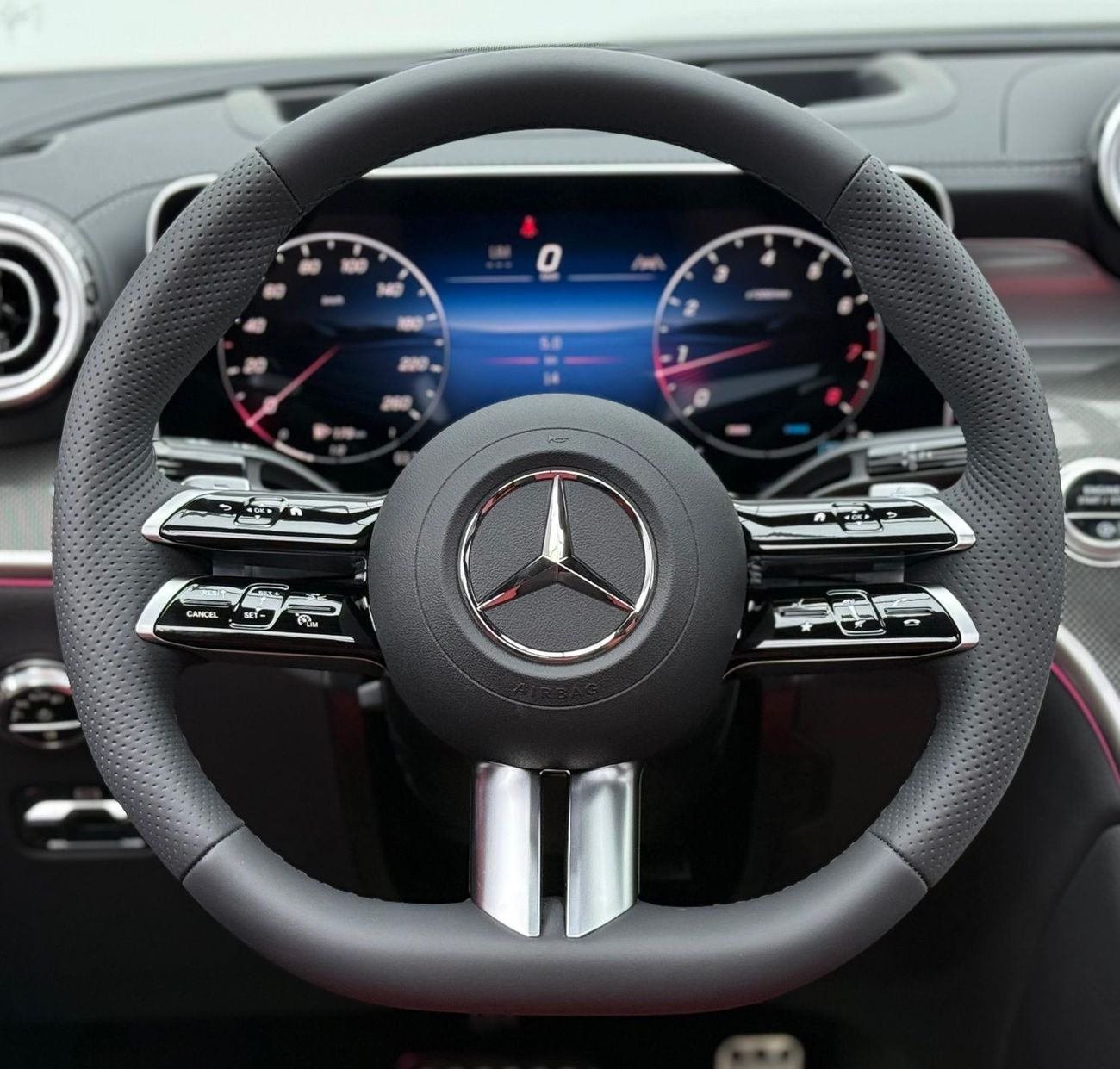 مرسيدس بنز GLC 200 4Matic *Brand New* 2025 Mercedes Benz GLC 200 4Matic Premium+, 2030 Mercedes Warranty + Service Pack