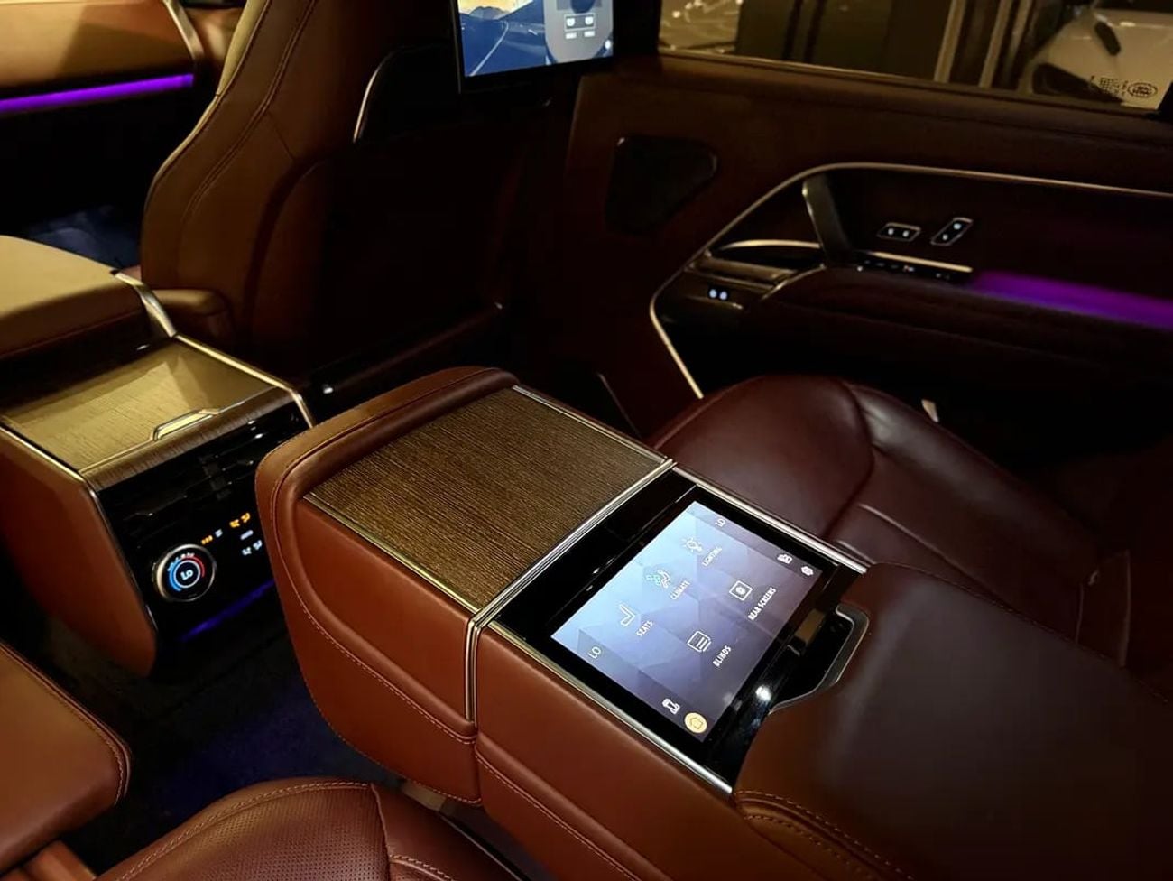 Land Rover Range Rover AUTOBIOGRAPHY P530 LWB — Korean Specs