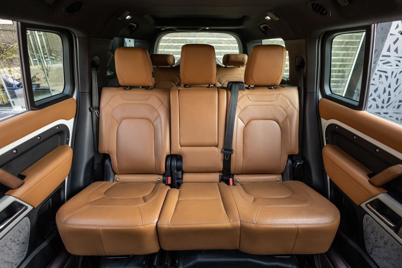 لاند روفر ديفندر 130 HSE P400 HSE P400