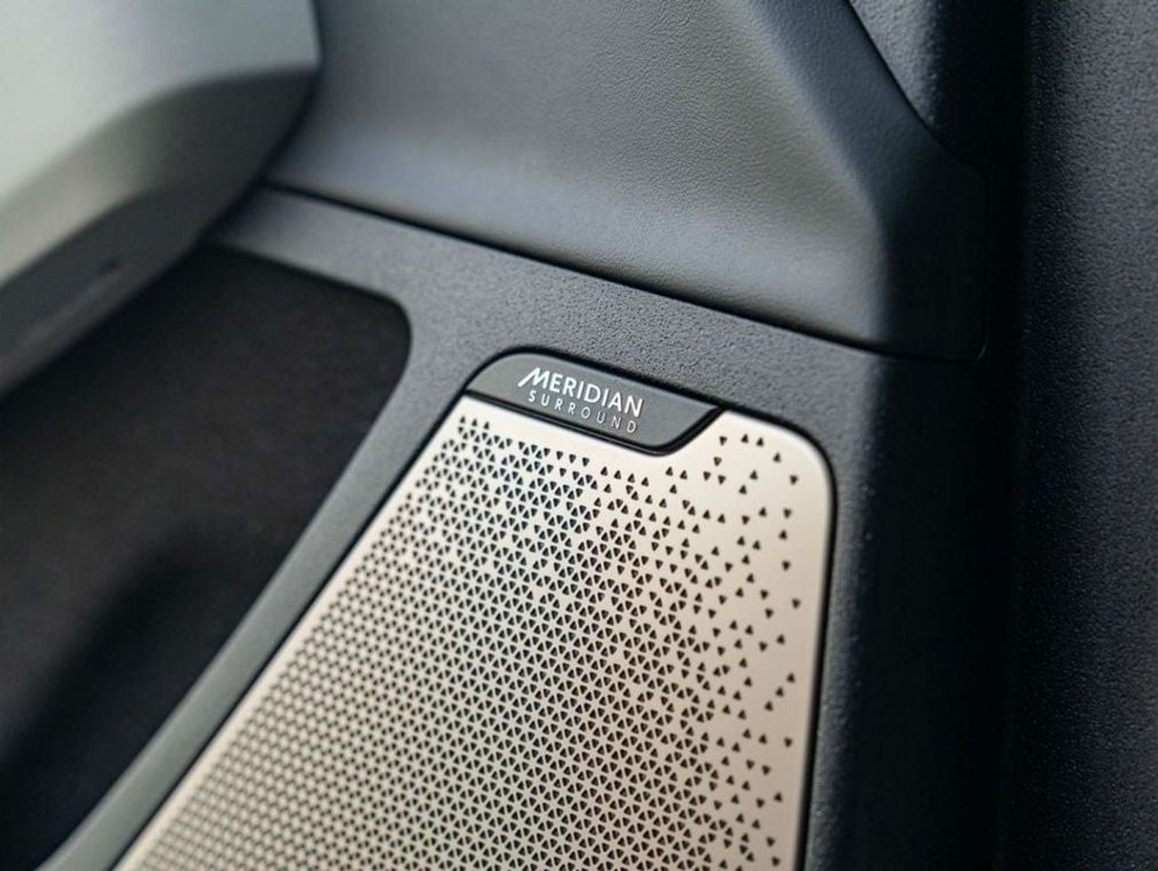 Kia EV6 AED 3,633 PM • 2024 BRAND-NEW EV6 GT EDITION • 410+ KMS DUAL-MOTOR LONG RANGE • 5YEARS KIA WARRANTY