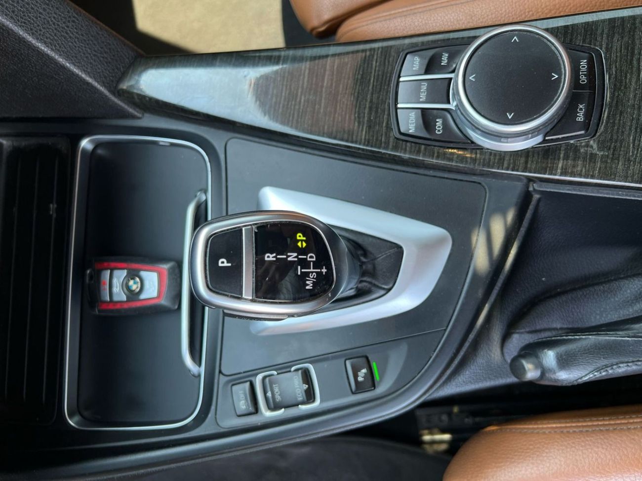 بي أم دبليو 330i Std 2.0L German import