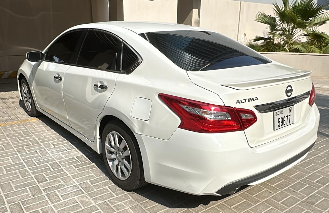 Nissan Altima S 2.5L