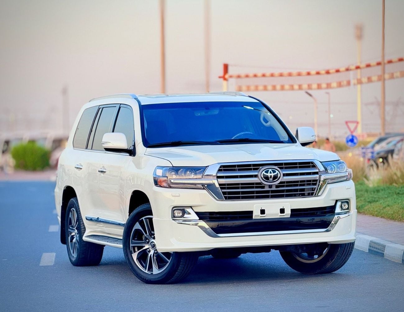 Toyota Land Cruiser GXR 2020 V6 Full Option Top Of The Range
