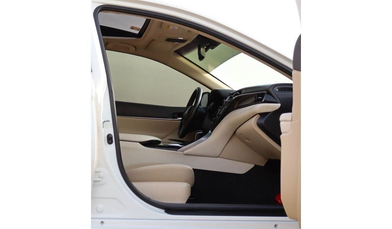 Toyota Camry SE 2.5L (215 HP) Toyota Camry 2020 GCC full option V4 original paint without accident in excellent c