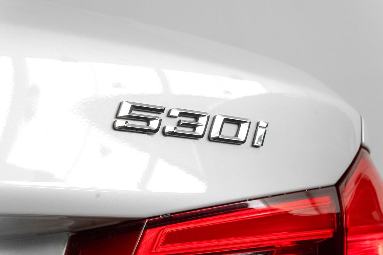 بي أم دبليو 530i Luxury 2.0L