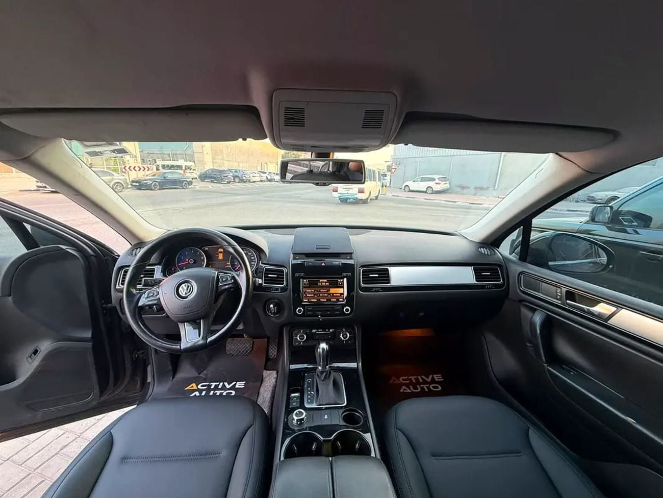 Volkswagen Touareg Pristine Highline | GCC Specs | Low Mileage
