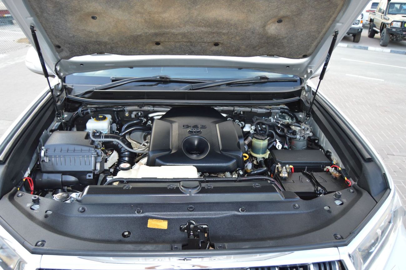 Toyota Prado *Toyota Land cruiser Prado*   Right Hand Drive Model: *2018* Push button start,  Engine: V4/ 2.8L