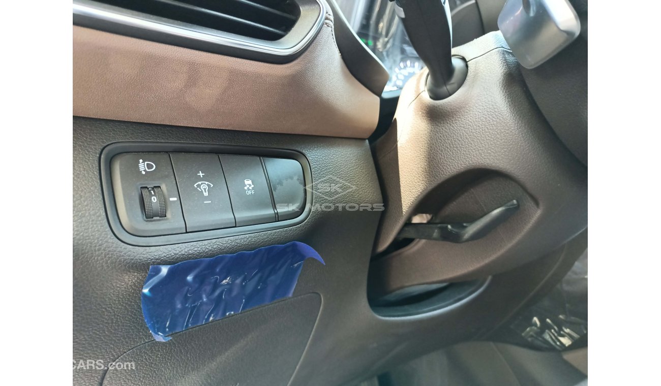 هيونداي سانتا في 2.4L, 17" Rims, Electronic Parking Brake, Front Power Seats, Drive Mode Select, USB (CODE # HSF03)