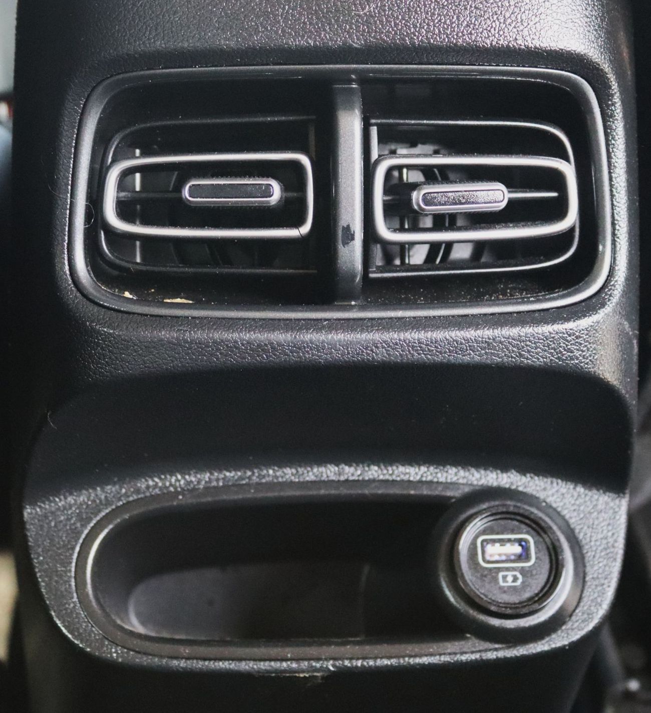 هيونداي كريتا هيونداى كريتا - خليجى - 2022 - بدون حوادث  - محرك 1.5 -سقف أسود- بحاله ممتازه