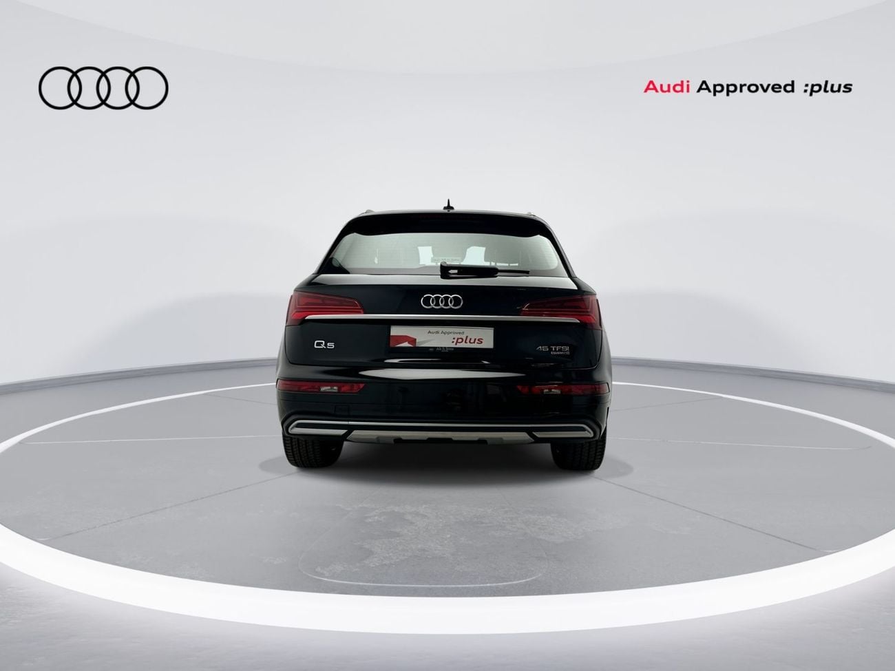Audi Q5 45 TFSI Quattro Design 2.0L Q5 Advanced 45 TFSI quattro 249hp (Ref# 106957)