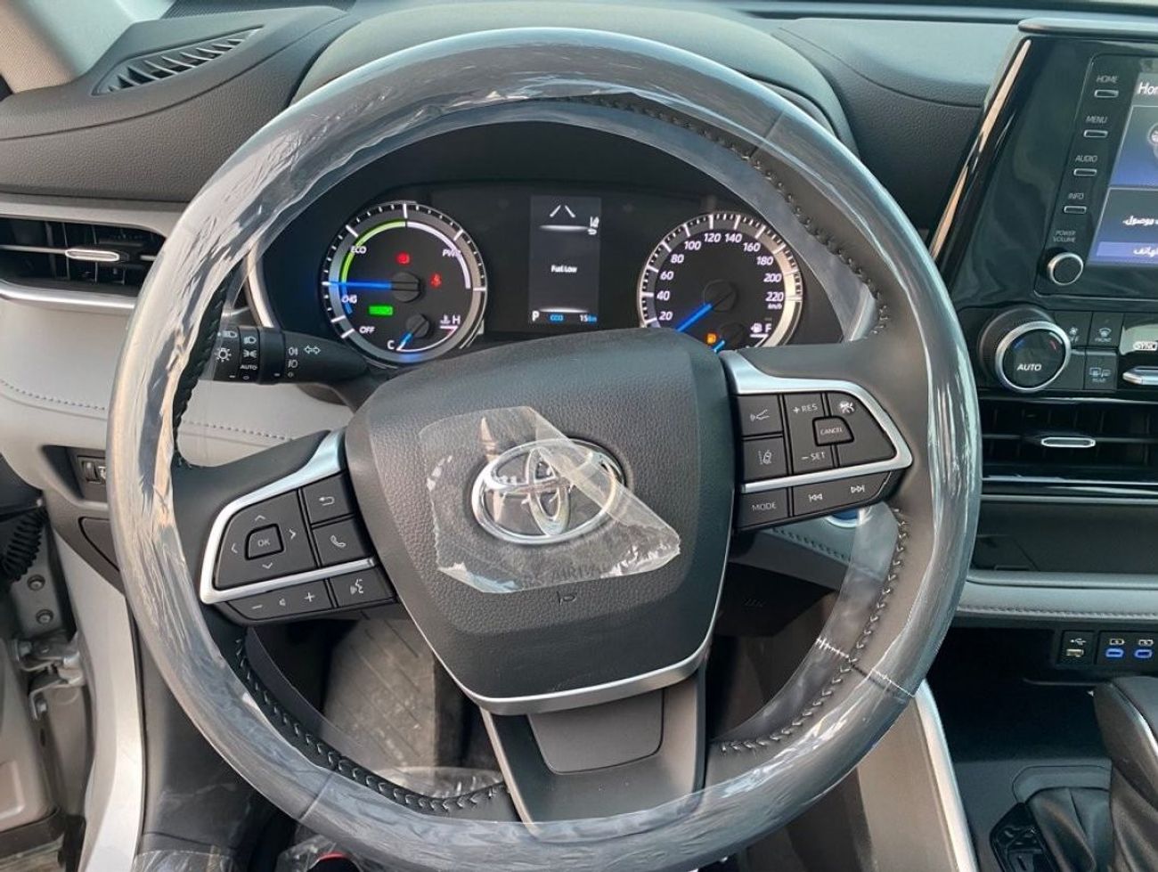 تويوتا هايلاندر 2022 2.5L PETROL GLE HYBRID 4x4 FOR EXPORT