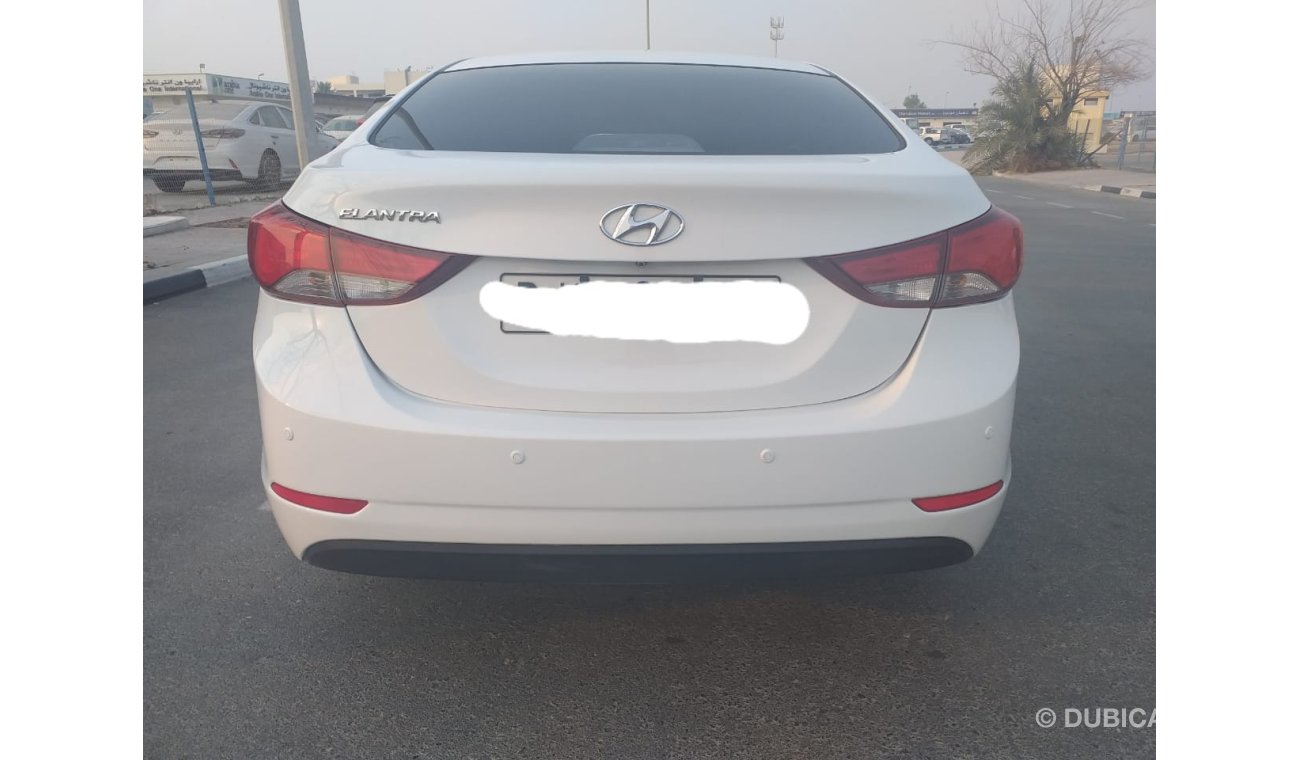 Hyundai Elantra 1.8 MY 2015