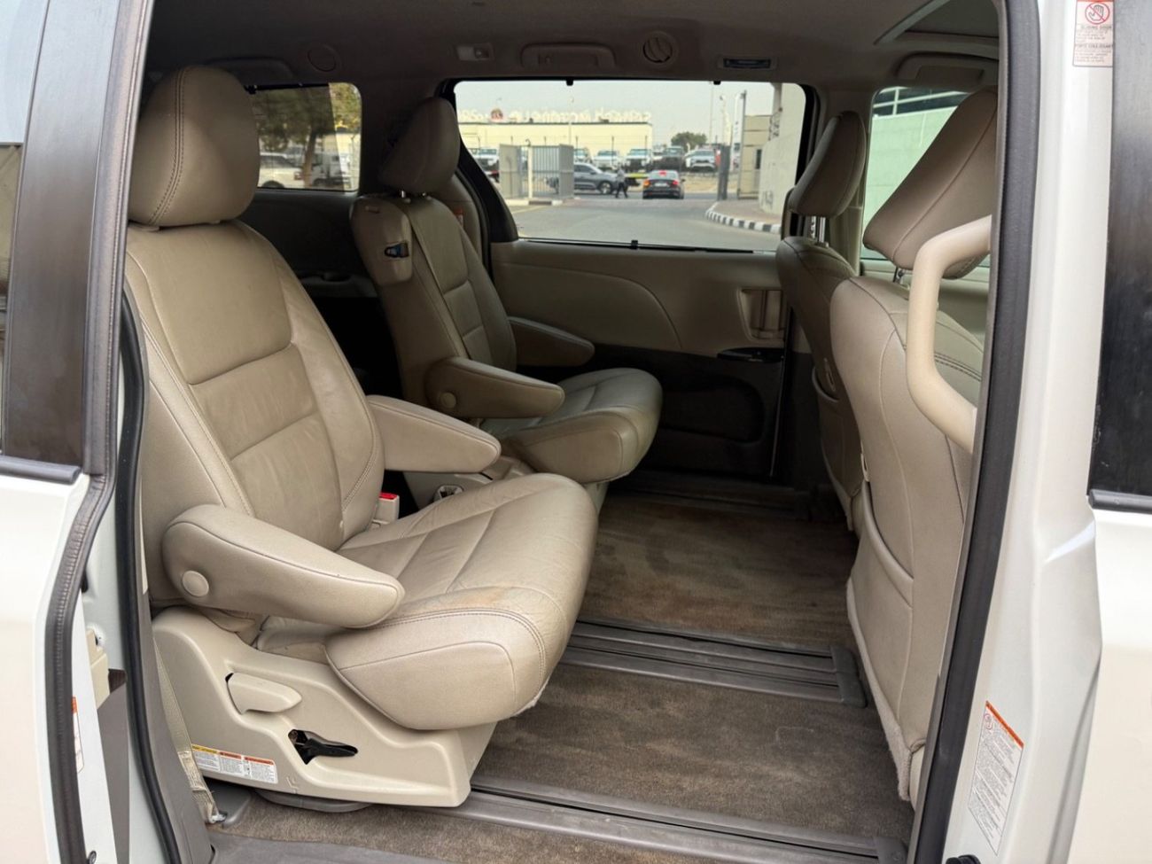 تويوتا سيينا 2019 LIMITED SUNROOF V6 USA IMPORTED