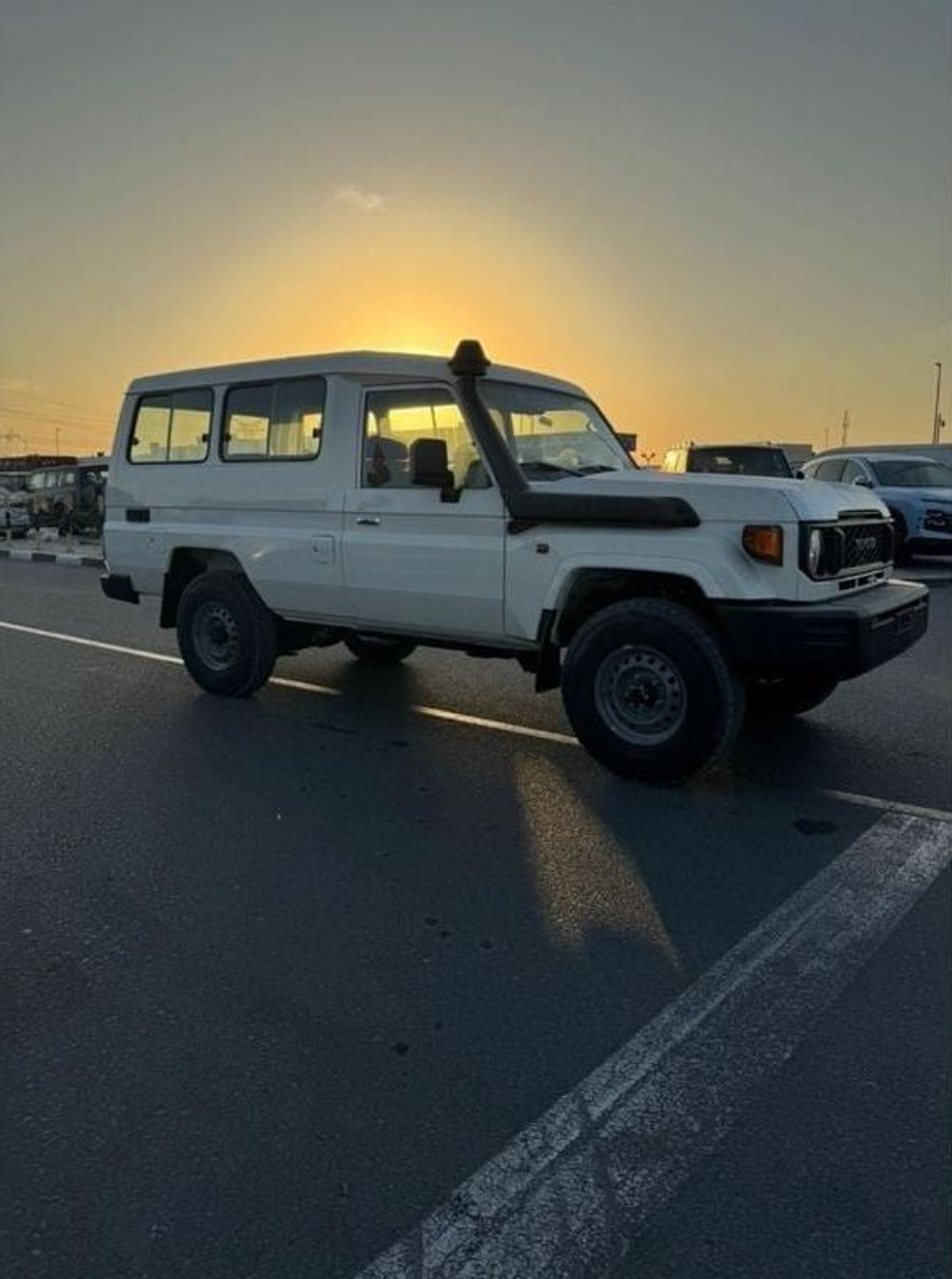 Toyota Land Cruiser 70 EXPORT ONLY - LC 78 MANUAL