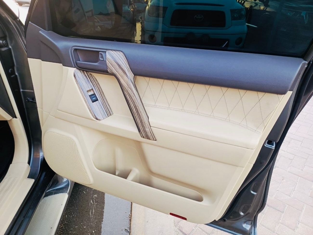 Toyota Prado Toyota Prado TXL V4 2.7 2014 Years facelift 2022