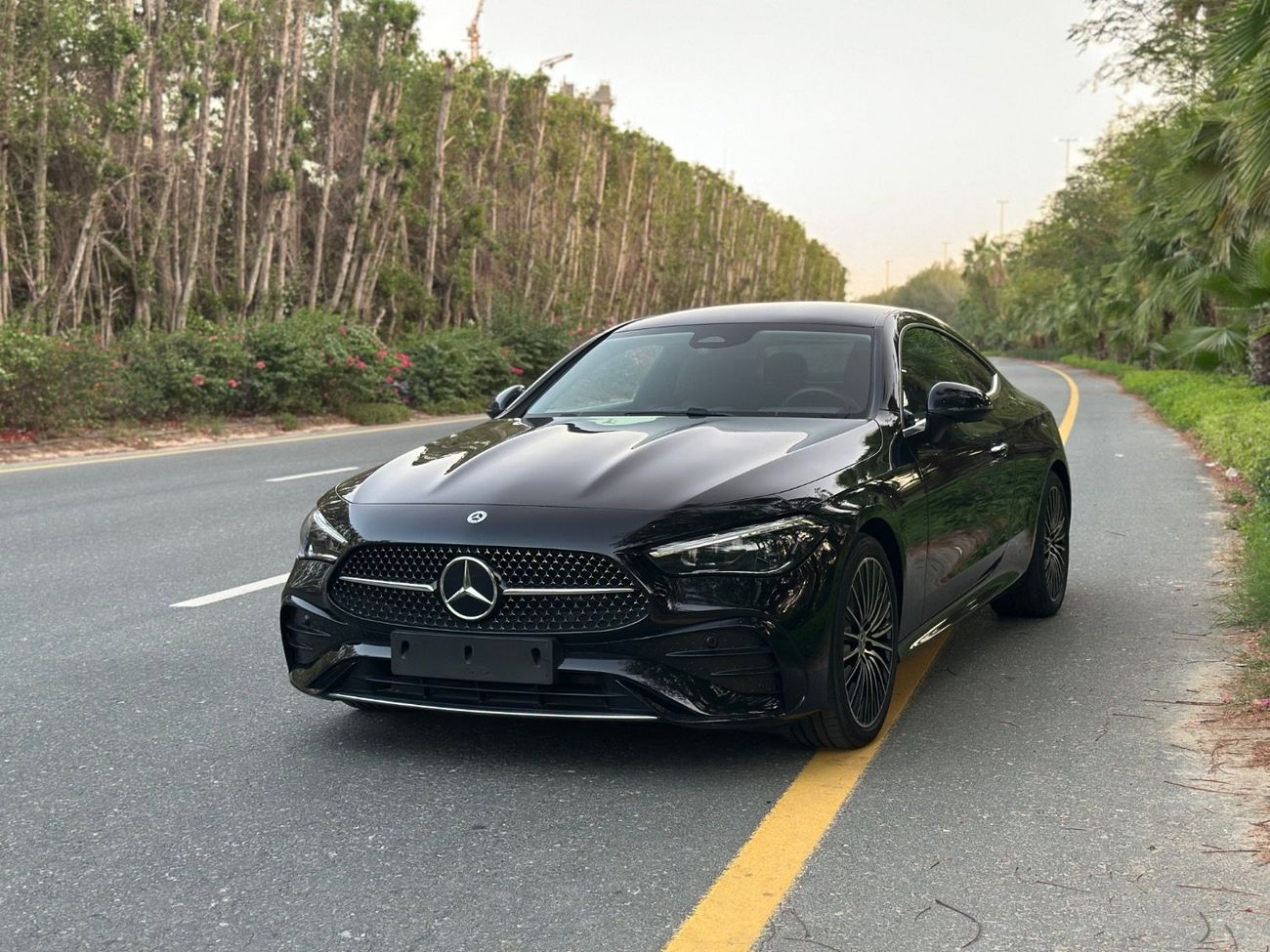 مرسيدس بنز CLE 200 كوبيه  2025 CLE 220d | 2.0L Diesel 4-cylinder | 220 HP | Like New