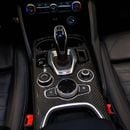 ألفا روميو جوليا QUADRIFOGLIO