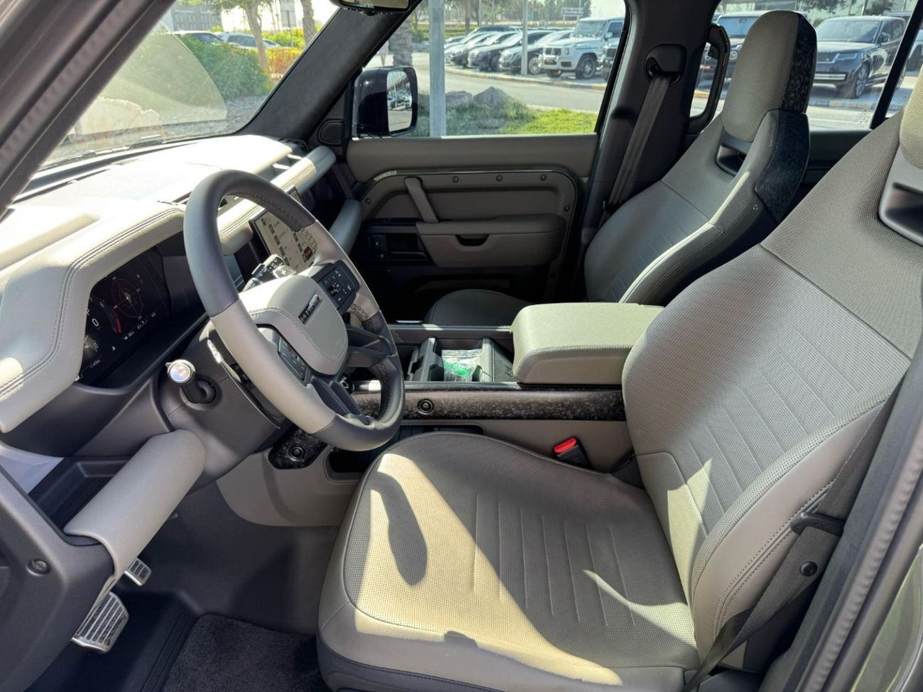 Land Rover Defender GCC SPEC OCTA EDITION UNDER WARRANTY AND SERVICE